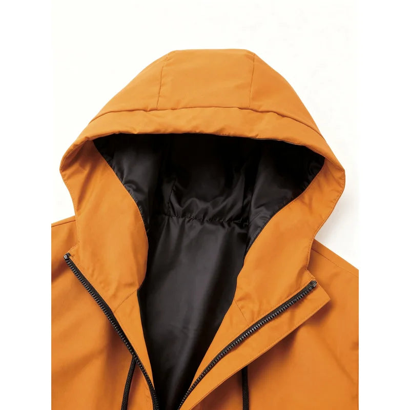 Men's casual hooded jacket, sporty design, featuring brand patterns on the back, suitable for daily wear and outdoor activities.