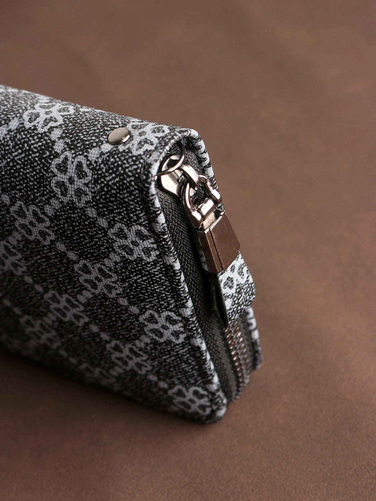 Men's Long Wallet - Premium PU Leather with Detachable Wrist Strap, Business Metal Hardware Organizer