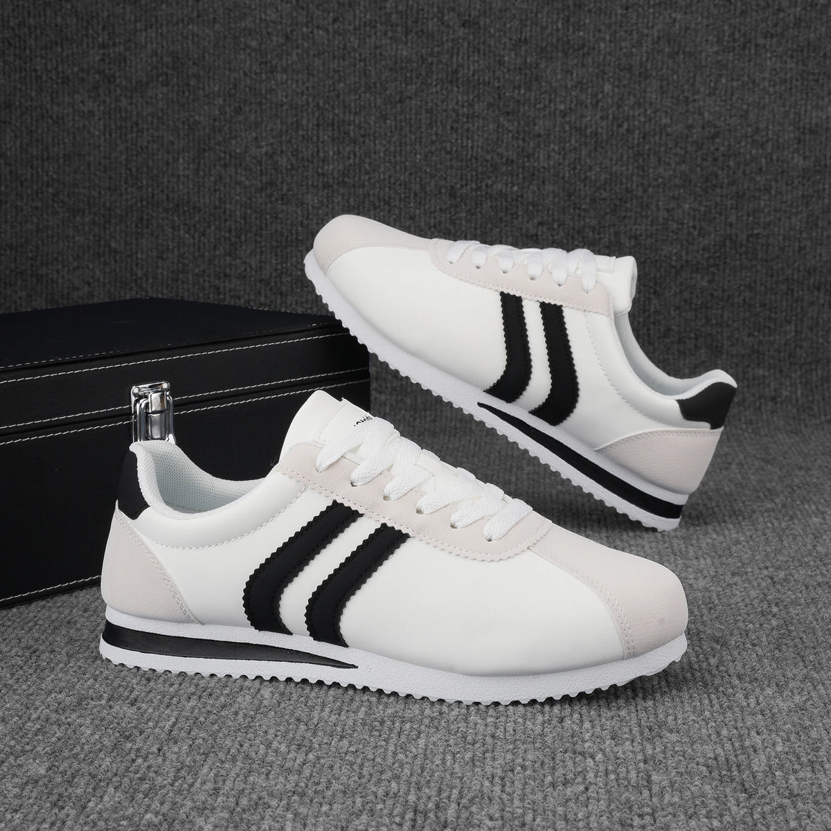 Men's casual business sneakers, outdoor all-season versatile sneakers for men